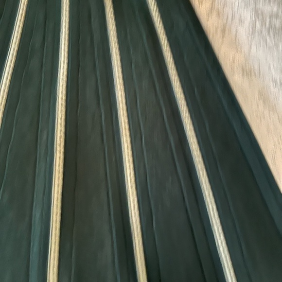 A line knit dress in forest green from guess - Picture 4 of 9